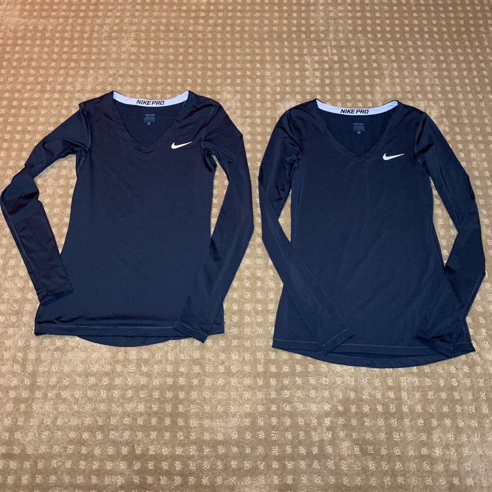 Set of 2 Women’s Nike dri fit shirt
